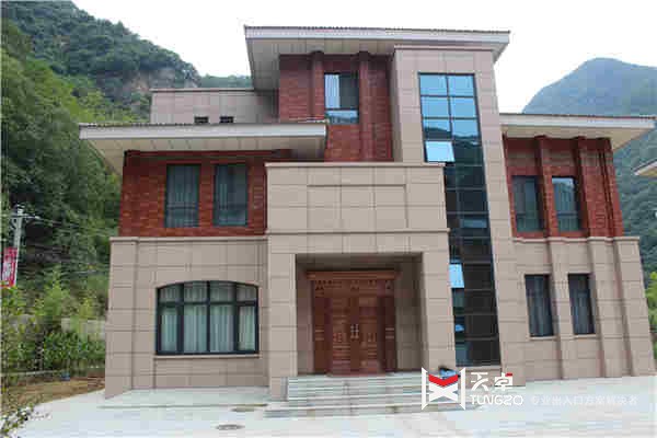 西安秦嶺別墅對開入戶銅門，子母銅門